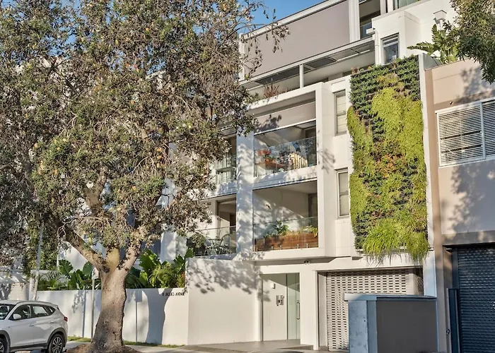 Drews Bondi Beach Pad Music Inspired